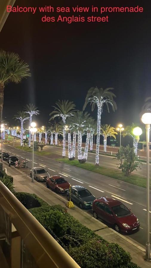 Beachfront And Sea View Entire 2 Crossing With Parking 4 Beds Two Double Bed And 2 Single Bed With 2 Sea View Balconies In Promenade Des Anglais Street 2 Bathroom 3 Wc With 40 Meters From The Beach With Perfect Air Conditioner Cooler Appartamento